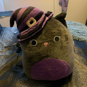 Black cat squishmallow
